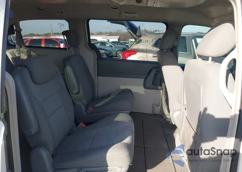 2010 Chrysler Town & Country Touring z USA, uszkodzony, nr VIN 2A4RR5D1XAR252790